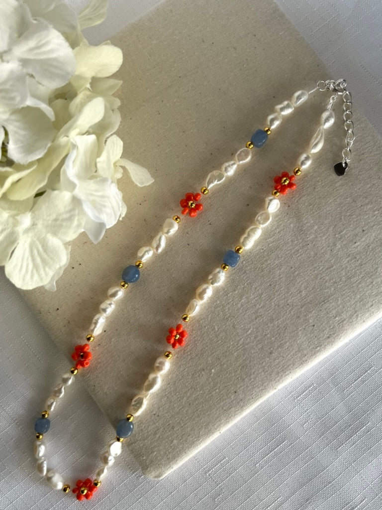 Daisy Pearl Necklace