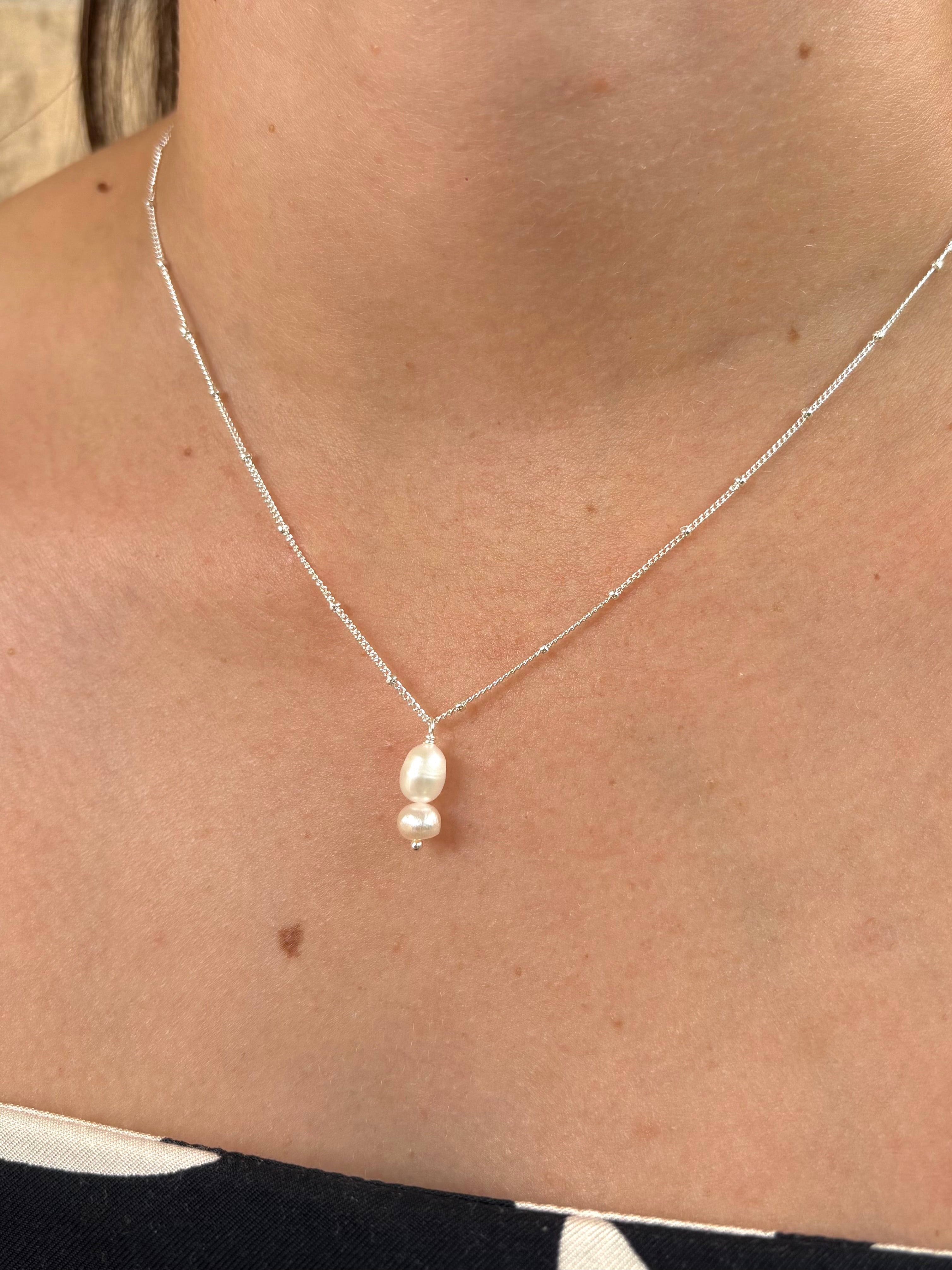 Sterling Silver Hazel Pearl Necklace (Gold/Silver)