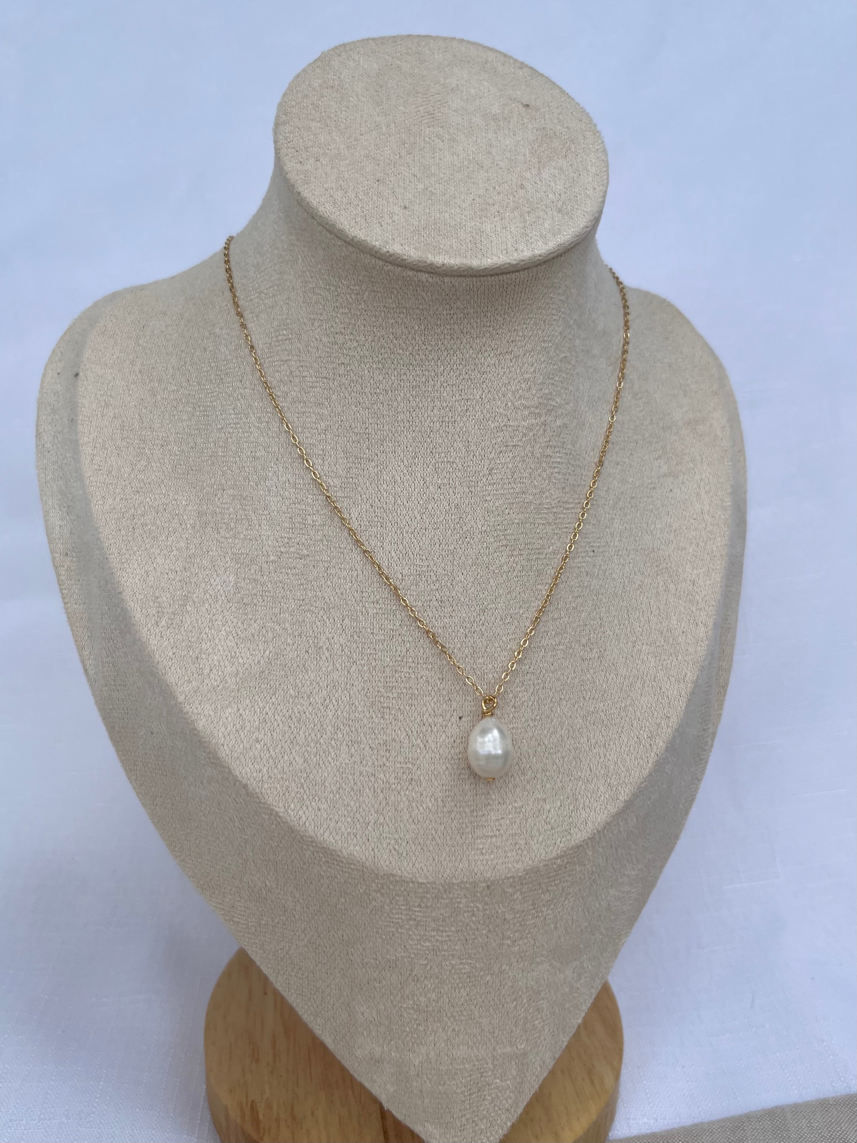 Sterling Silver Baroque Pearl Necklace (Gold/Silver)