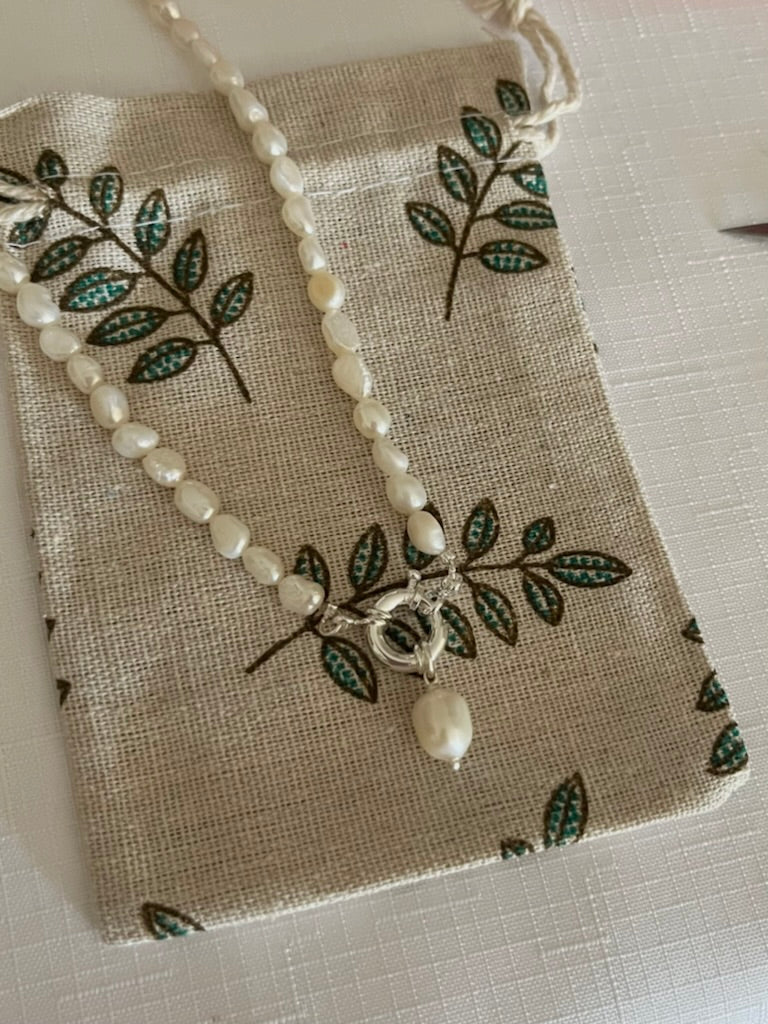 Sterling Silver Lola Pearl Necklace (Gold/Silver)