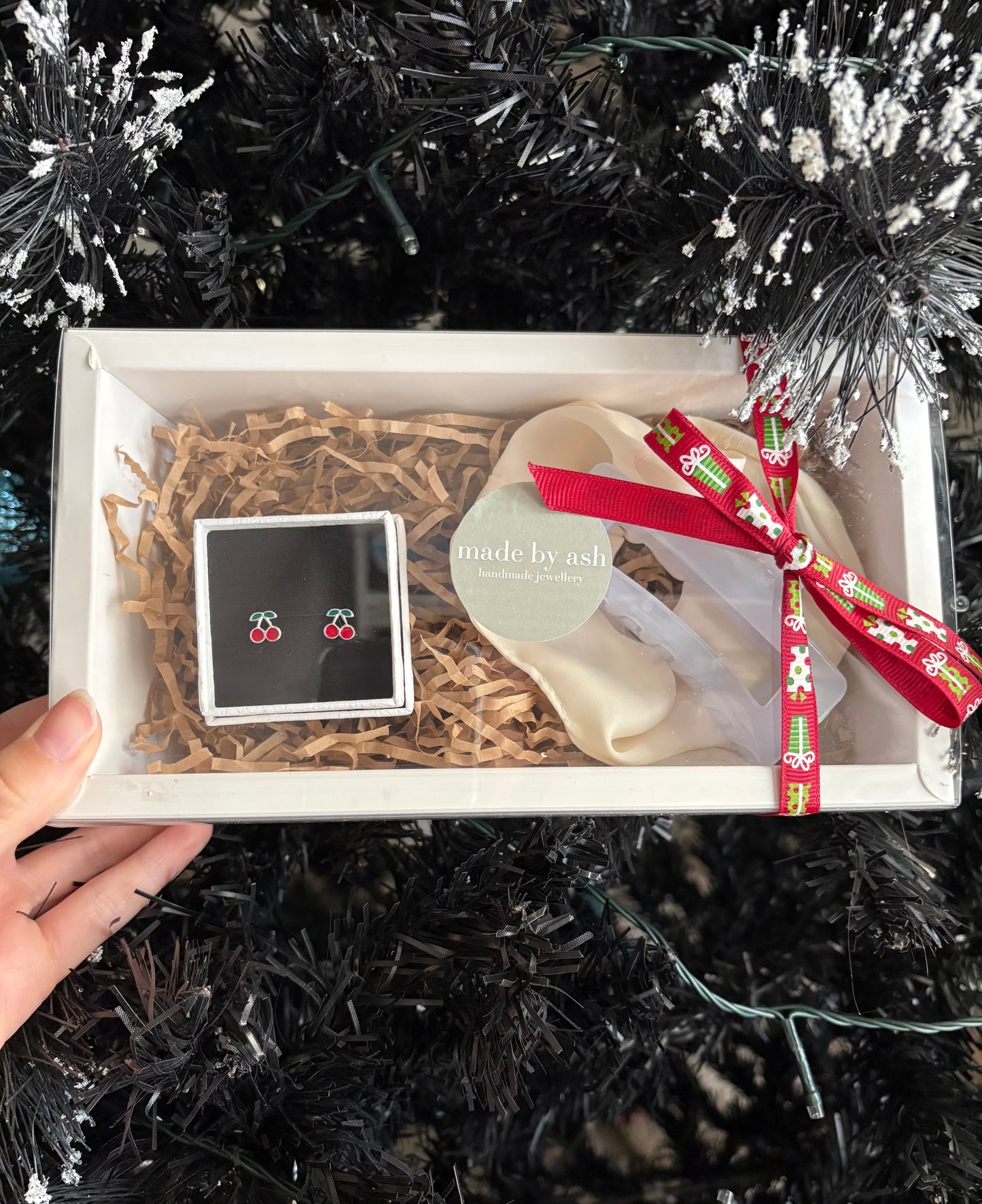 Deluxe Gift Box: Stud Earrings