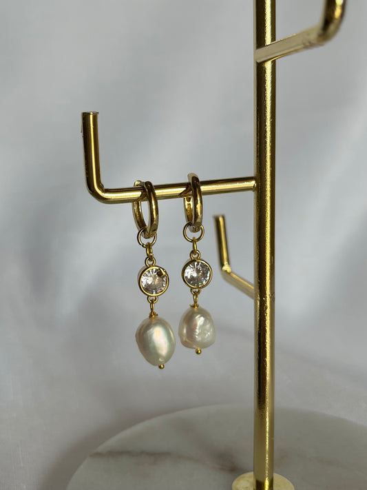 Eve Pearl Earrings