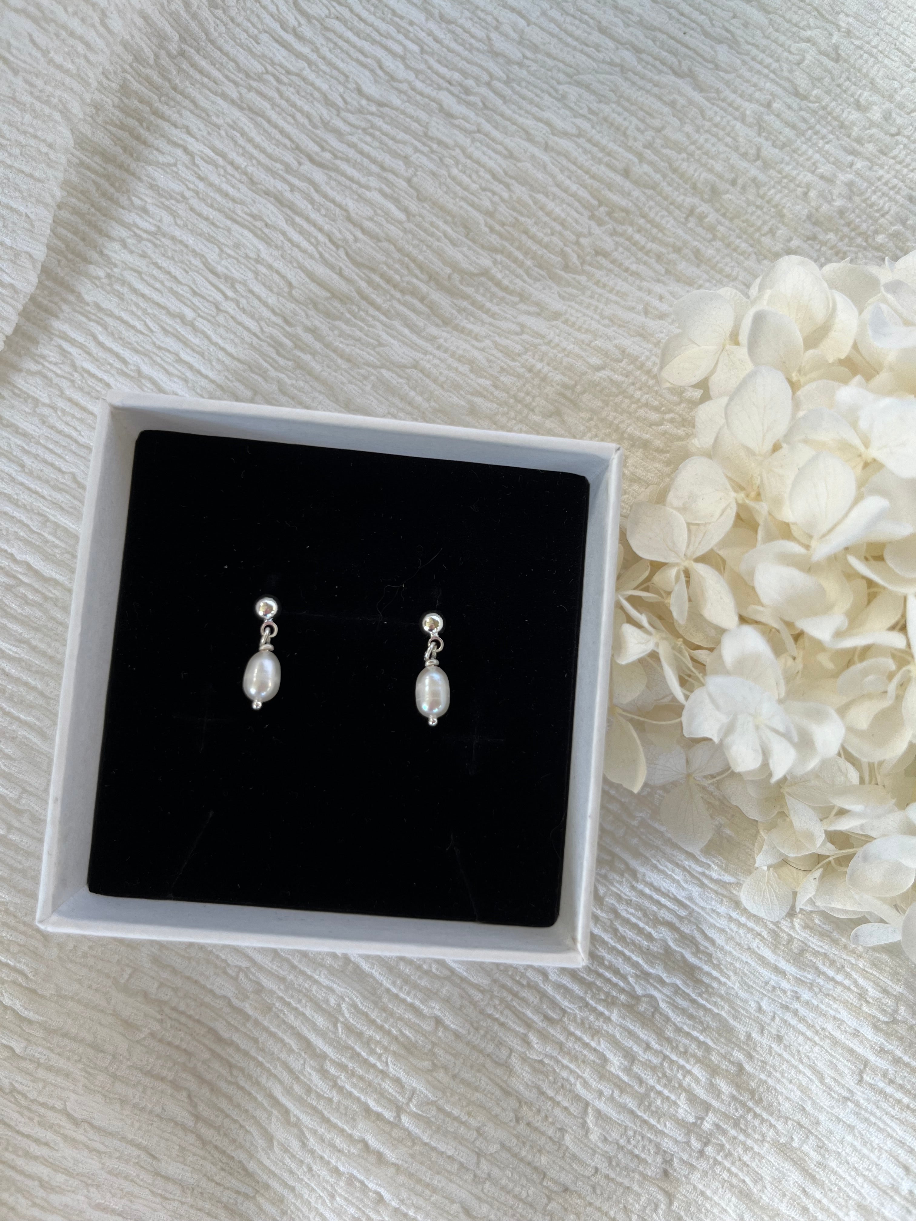 Sterling Silver Camilla Pearl Earrings (Gold/Silver)