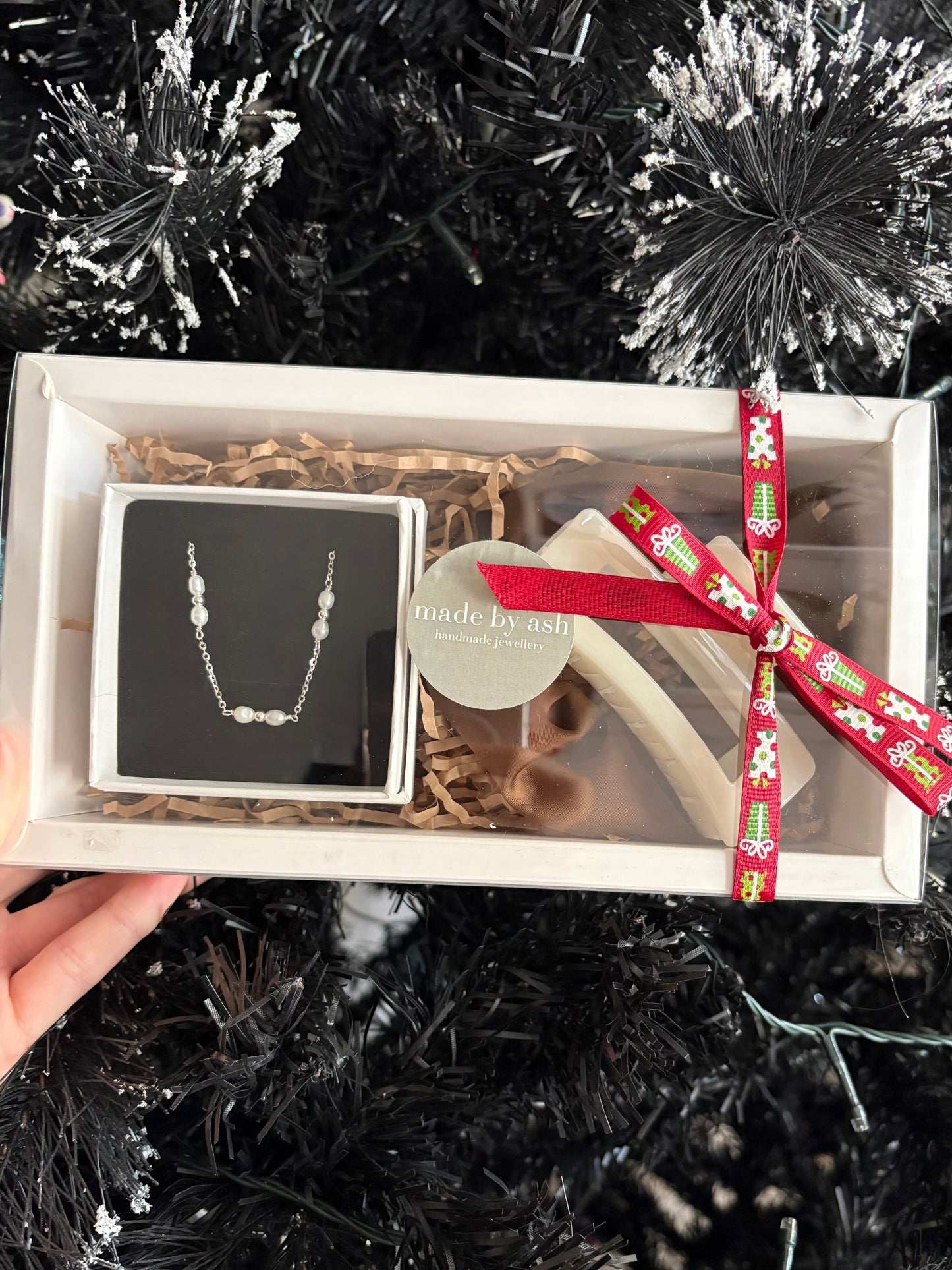 Deluxe Gift Box: Chain Bracelet