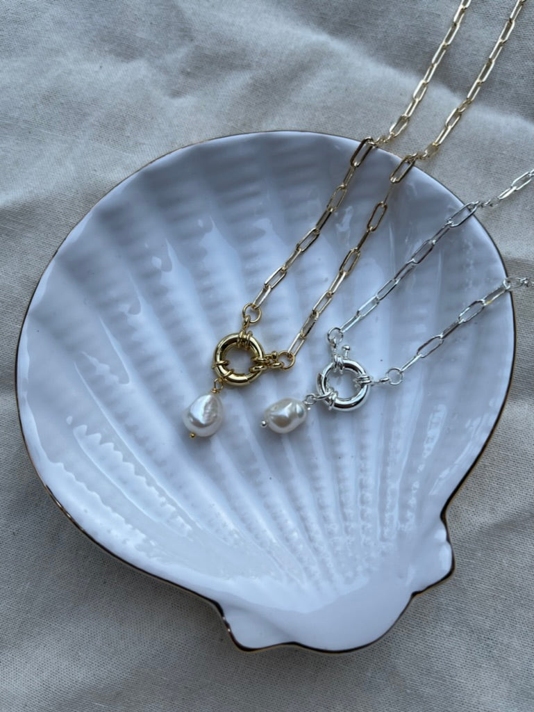 Tiffany Pearl Necklace (Gold/Silver)