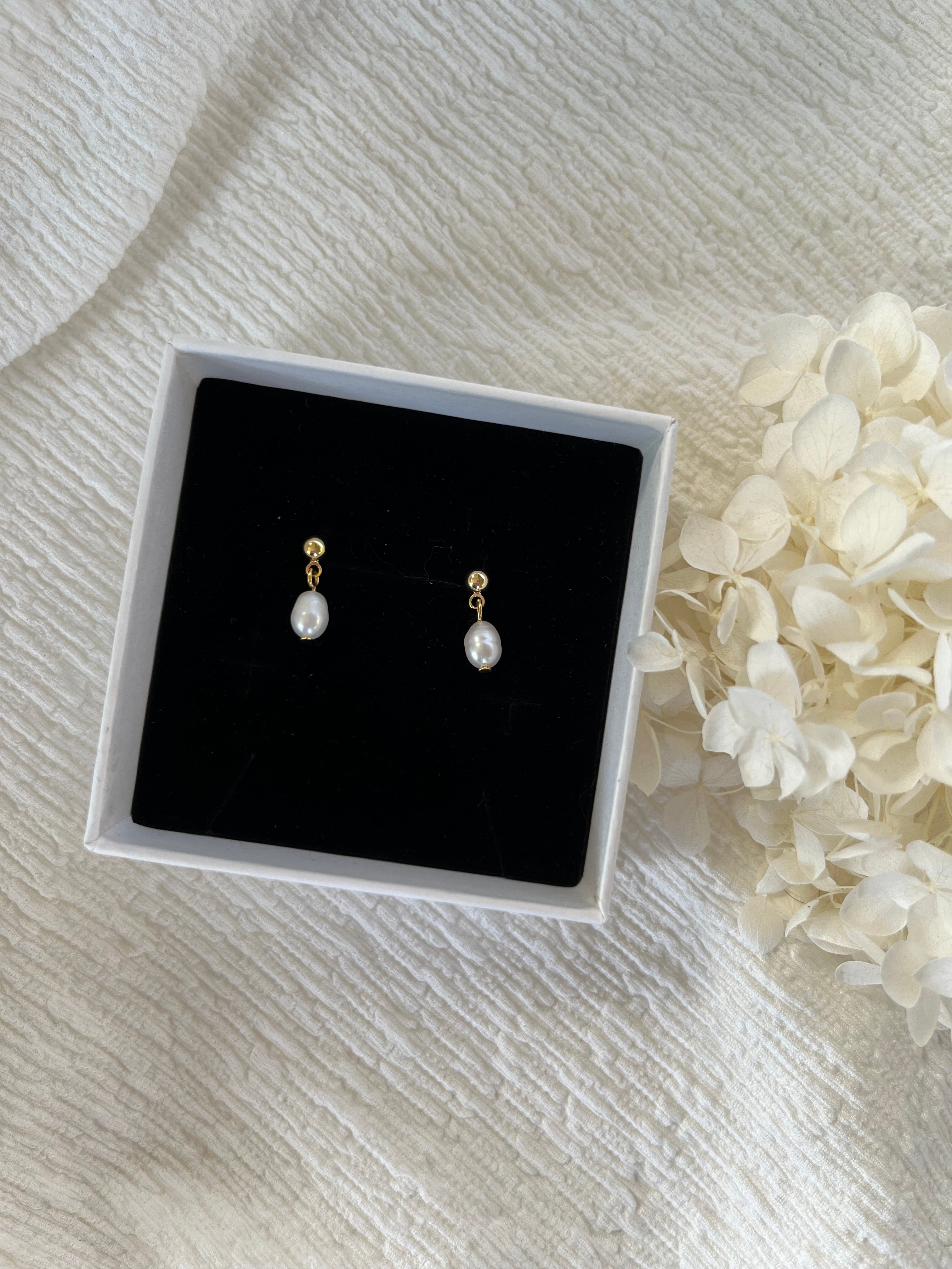 Sterling Silver Camilla Pearl Earrings (Gold/Silver)