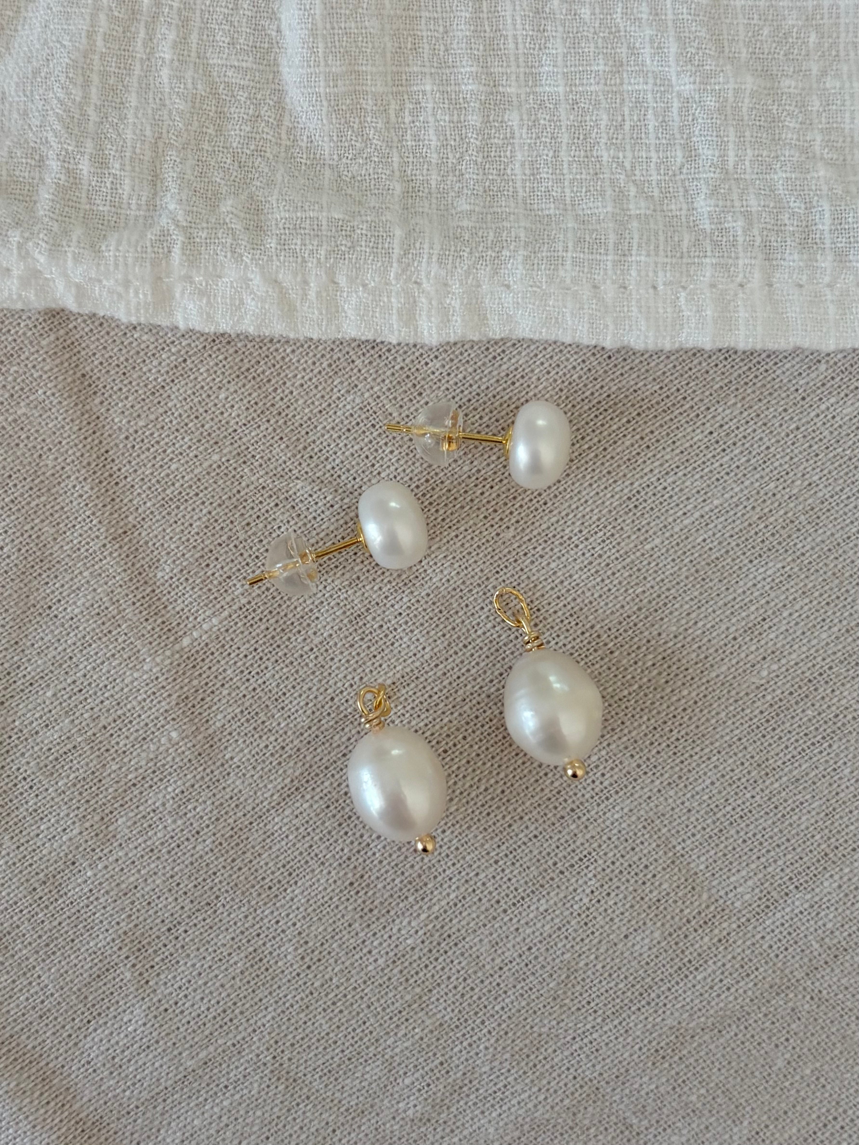 Sterling Silver Avery Pearl Earrings (Gold/Silver)